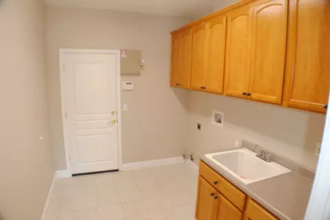 16245 Valparaiso, Redding, CA 96001 photo 10