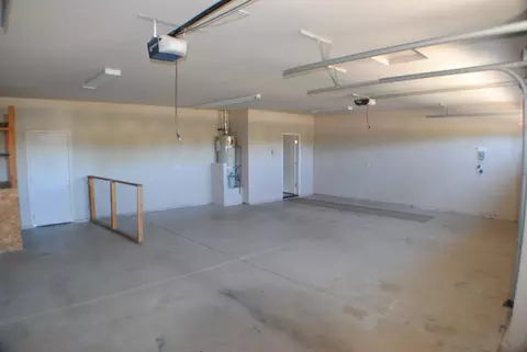 16245 Valparaiso, Redding, CA 96001 photo 11