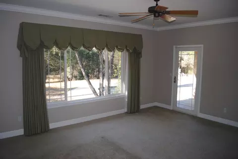 16245 Valparaiso, Redding, CA 96001 photo 6