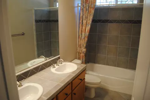 16245 Valparaiso, Redding, CA 96001 photo 9
