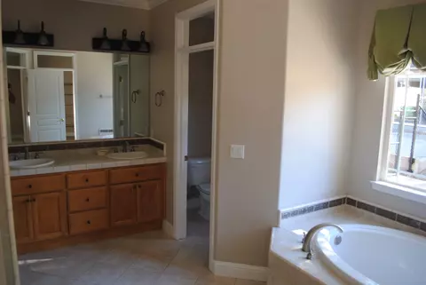 16245 Valparaiso, Redding, CA 96001 photo 7