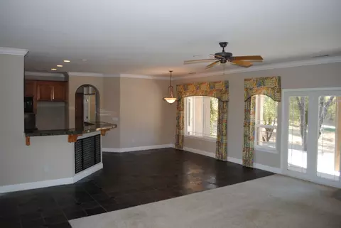 16245 Valparaiso, Redding, CA 96001 photo 4