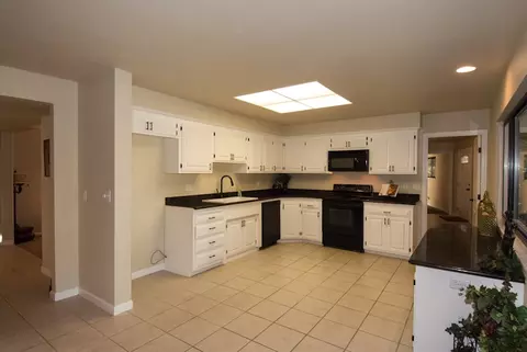 20146 Busch Ct, Redding, CA 96002 photo 12
