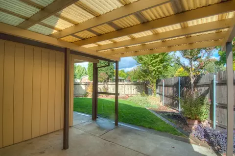 552 Monet Walk, Redding, CA 96001 photo 22