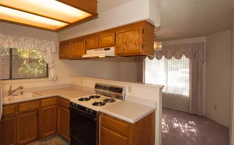 552 Monet Walk, Redding, CA 96001 photo 6