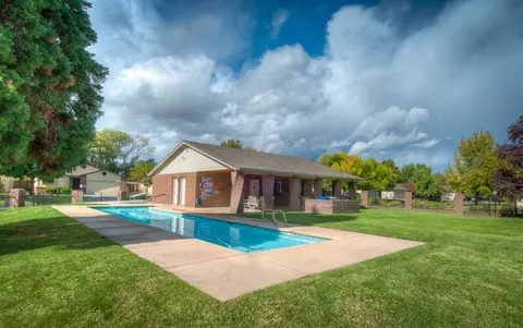 552 Monet Walk, Redding, CA 96001 photo 4