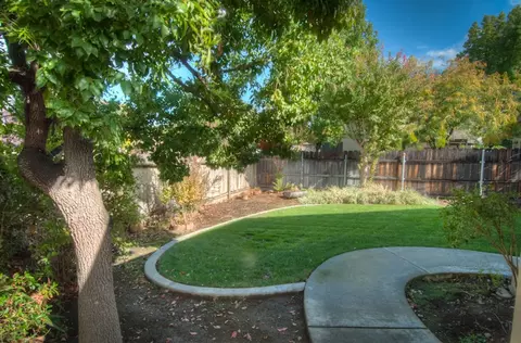 552 Monet Walk, Redding, CA 96001 photo 23