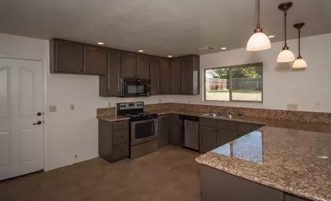 11523 Norton Ln, Redding, CA 96003 photo 3