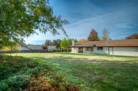 11523 Norton Ln, Redding, CA 96003 photo 19