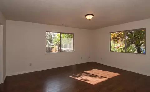 11523 Norton Ln, Redding, CA 96003 photo 9