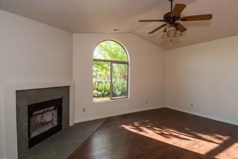 11523 Norton Ln, Redding, CA 96003 photo 7