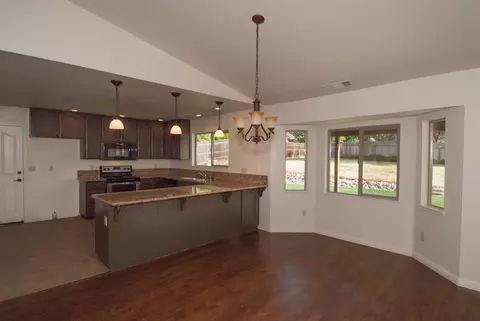 11523 Norton Ln, Redding, CA 96003 photo 5