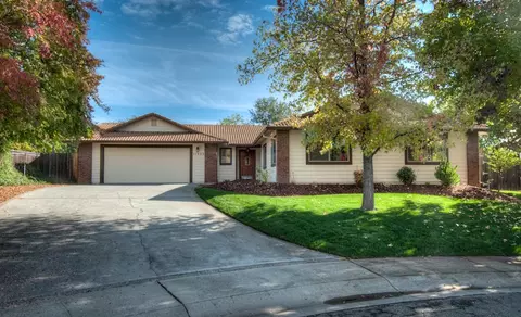 11523 Norton Ln, Redding, CA 96003 photo 1