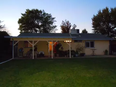 2225 Badger Ct, Redding, CA 96001 photo 2