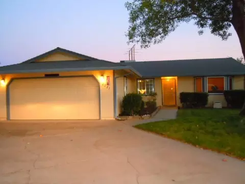 2225 Badger Ct, Redding, CA 96001 photo 12