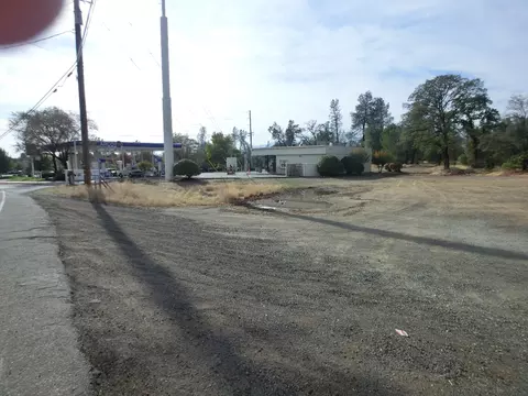 2418 Cascade, Redding, CA 96003 photo 1