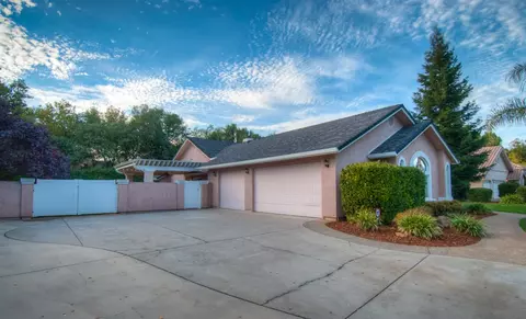 4415 Brittany Dr, Redding, CA 96002 photo 2