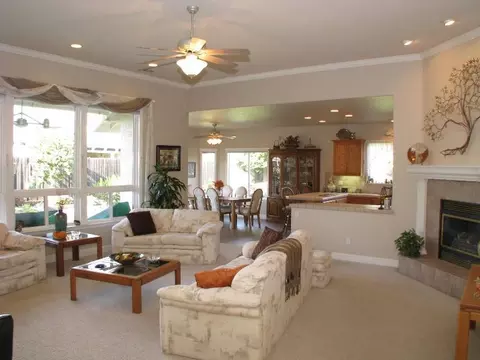 2154 Allegheny Ct, Redding, CA 96001 photo 2