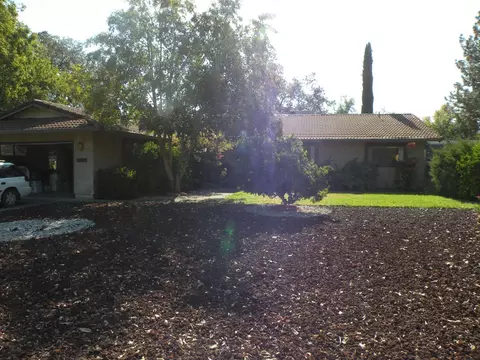 3615 Riverview Dr, Redding, CA 96001 photo 1