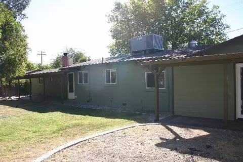 3538 Sacramento Dr, Redding, CA 96001 photo 2