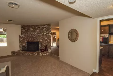 5063 Surrey Dr, Redding, CA 96002 photo 3