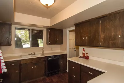 5063 Surrey Dr, Redding, CA 96002 photo 7