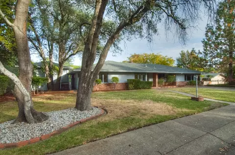 1035 Redbud Dr, Redding, CA 96001 photo 2