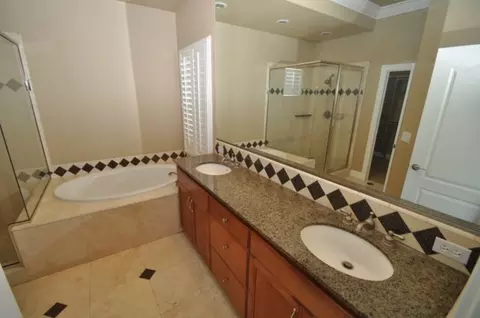 7668 Mohegan Ct, Redding, CA 96002 photo 6