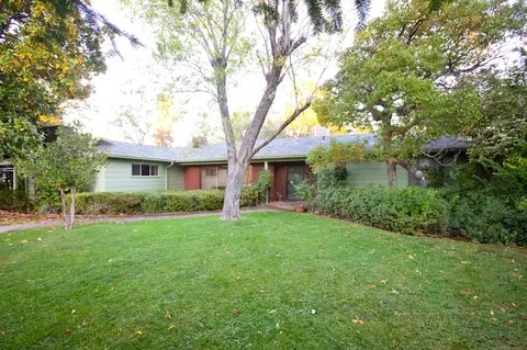 1025 Redbud Dr, Redding, CA 96001 photo 1