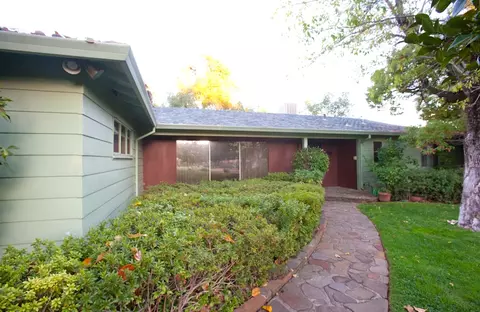 1025 Redbud Dr, Redding, CA 96001 photo 3