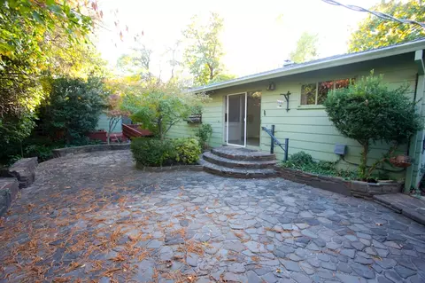 1025 Redbud Dr, Redding, CA 96001 photo 12
