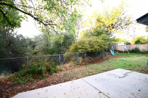 1199 Riviera Dr, Redding, CA 96001 photo 14