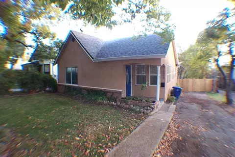 1569 Willis St, Redding, CA 96001 photo 1