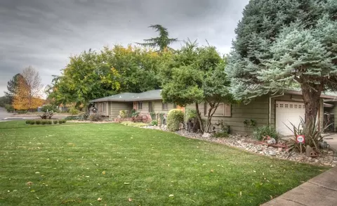 601 Joaquin Ave, Redding, CA 96002 photo 3