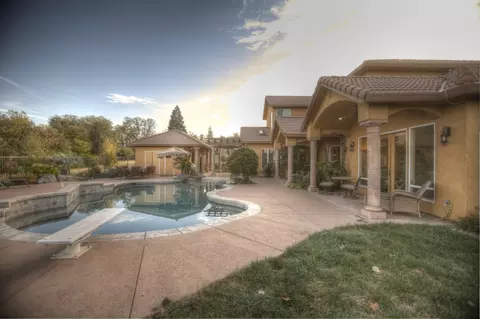 1505 Bantry Ct, Redding, CA 96001 photo 2