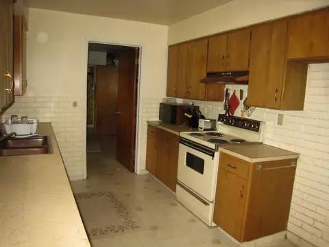 1738 Victor, Redding, CA 96002 photo 6