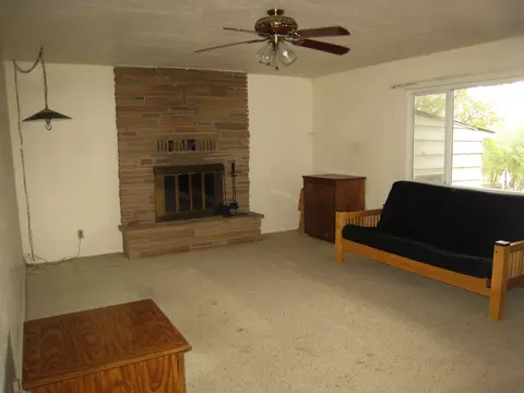 1738 Victor, Redding, CA 96002 photo 3