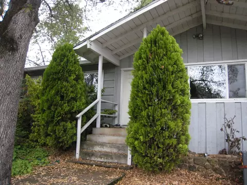 1738 Victor, Redding, CA 96002 photo 2