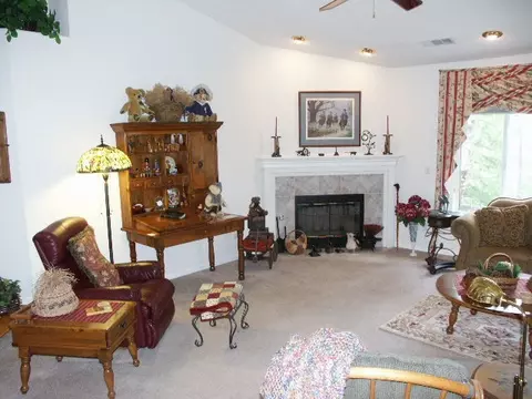19235 Snowburst Ct, Redding, CA 96003 photo 3