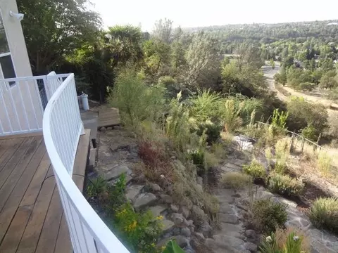 134 Ironwood Ln, Redding, CA 96003 photo 5