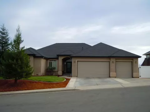 547 Fair Hl, Redding, CA 96003 photo 1
