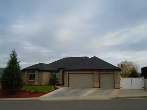 547 Fair Hl, Redding, CA 96003 photo 3