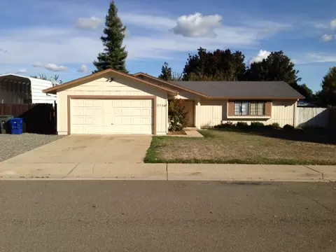 2941 Brookside Dr, Redding, CA 96001 photo 1