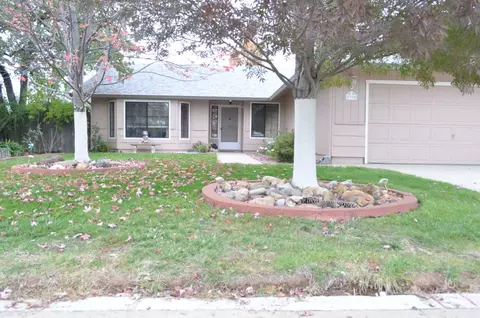1710 Sterling Dr, Redding, CA 96003 photo 3
