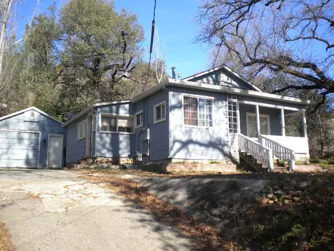 1448 Benton Dr, Redding, CA 96003 photo 1