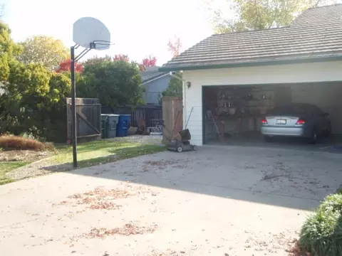 2199 Wicklow St, Redding, CA 96001 photo 5