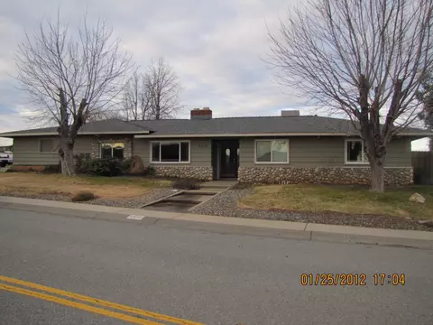 2850 Shasta St, Redding, CA 96001 photo 1