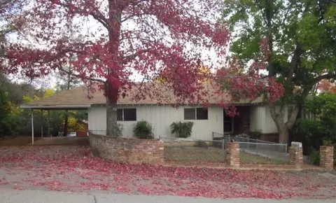 1906 Grandview Ave, Redding, CA 96001 photo 1