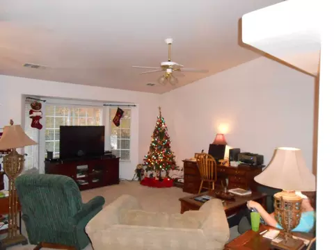 2661 Atrium Way, Redding, CA 96003 photo 3