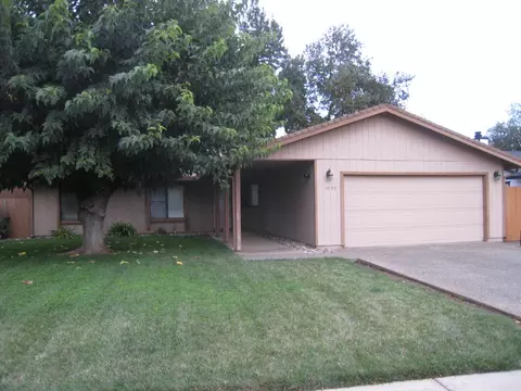 3995 Riverview Dr, Redding, CA 96001 photo 1